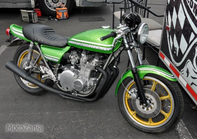 Click image for larger version

Name:	z900cafe3.jpg
Views:	9
Size:	65.9 KB
ID:	3039