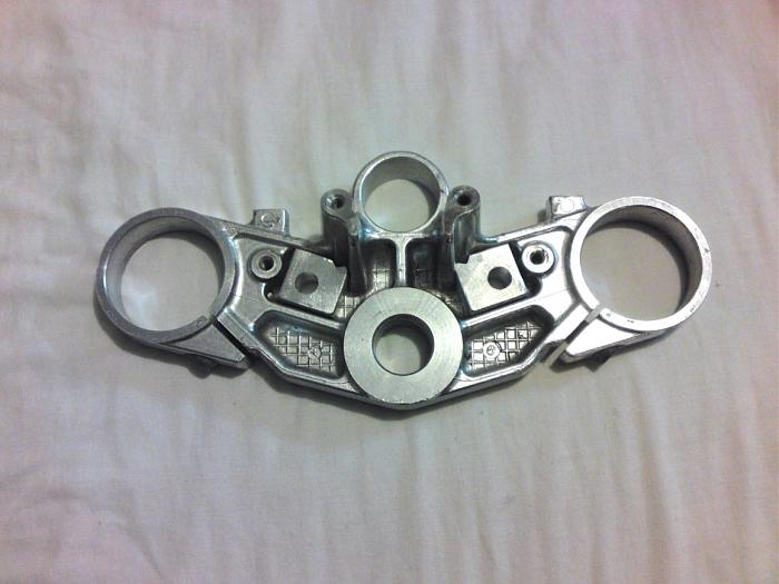 ZXR 750 TOP CLAMP BAR MOUNT SPACERS.jpg