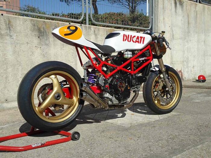 radical-ducati-9-1-2-half-3.jpg