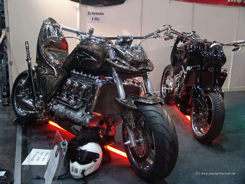 triumph rocket 3 street fighter