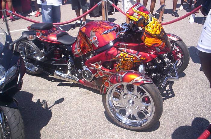 Click image for larger version. 

Name:	blackbikeweek2008514.JPG 
Views:	46 
Size:	84.6 KB 
ID:	3256
