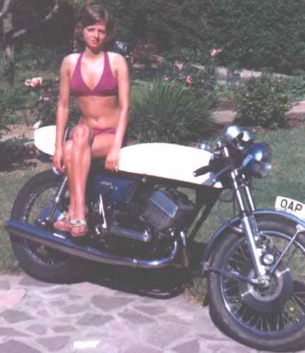 Click image for larger version. 

Name:	yamaha_rd250_2_stroke_motorcycle.jpg 
Views:	13 
Size:	17.7 KB 
ID:	3455