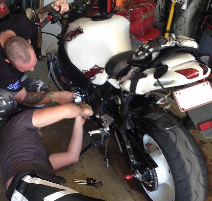 Click image for larger version. 

Name:	fixing clutch cable.jpg 
Views:	19 
Size:	81.8 KB 
ID:	6216