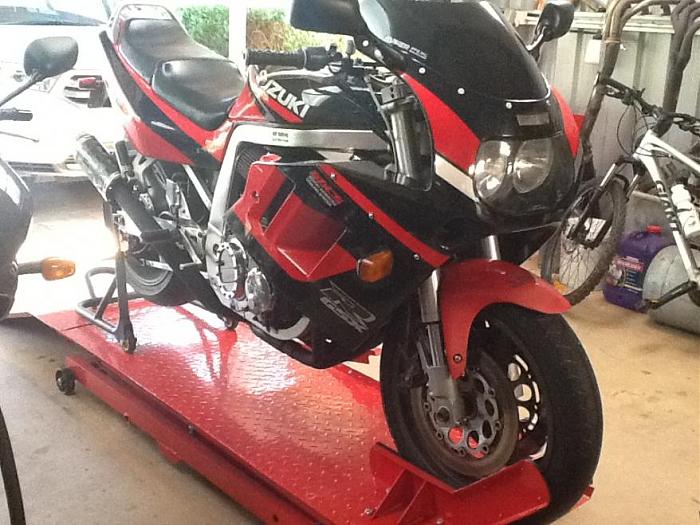Click image for larger version. 

Name:	GSXR.jpg 
Views:	9 
Size:	95.1 KB 
ID:	4409